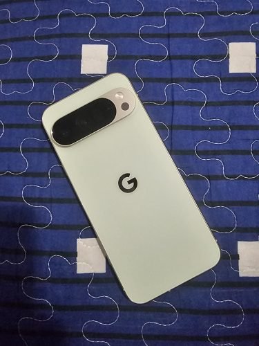 Google Pixel 10 Pro XL - Unlocked Android Smartphone - Gemini AI Assistant. Triple Rear Camera System. Fast-Charging 24+ Hour Battery. and 6.8 Super Actua Display - Obsidian - 256 GB (2025 Model) photo review