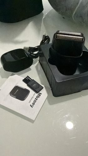 Mini Electric Razor for Man: Electric Foil Shavers for face - IPX7 Waterproof Cordless Razor with LED Display & Fast Charge - Micro-Comb Technology & Upgraded Blades. Carbon Black photo review